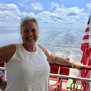 Meet your Posher, Pam